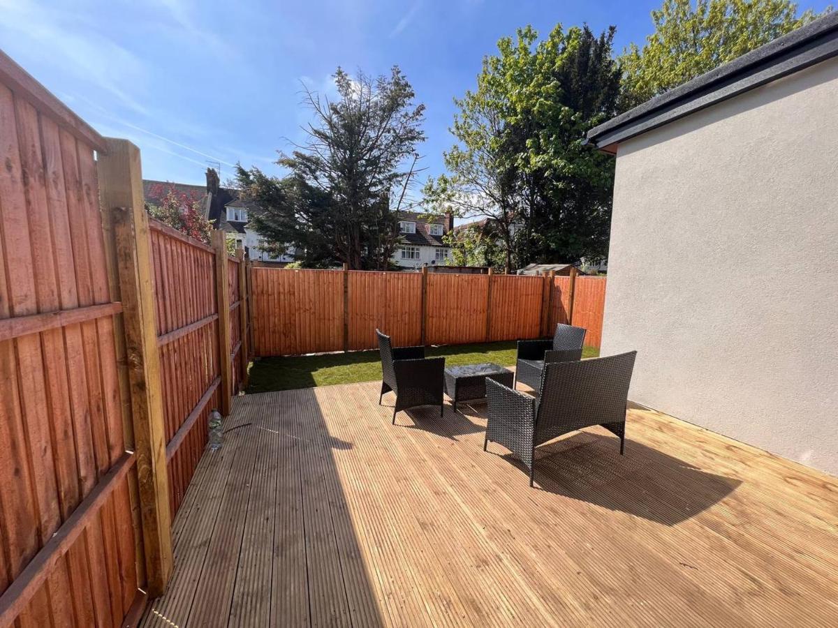 Star London Finchley Road 3-Bed Escape With Garden Lejlighed Eksteriør billede